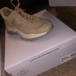Steve Madden beige multicolored sneaker